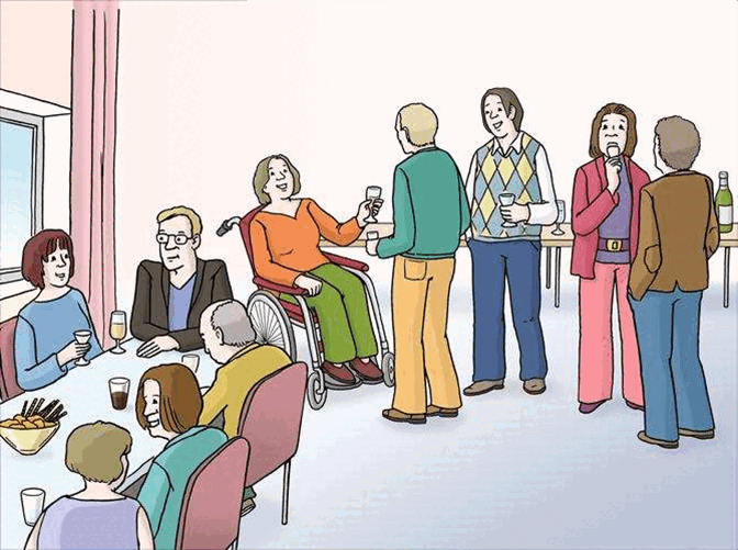 Leute unterhalten sich in einem Raum